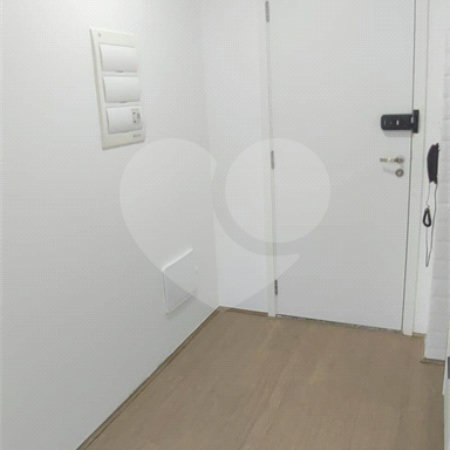 Apartamento tipo Studio em frente ao Metrô Brás - Centro - São Paulo - SP
