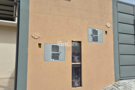 Casa à venda com 3 suítes em Vila Petrópolis, Atibaia, SP