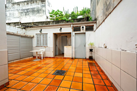 Sobrado à venda com 3 quartos em Campo Belo, São Paulo, SP