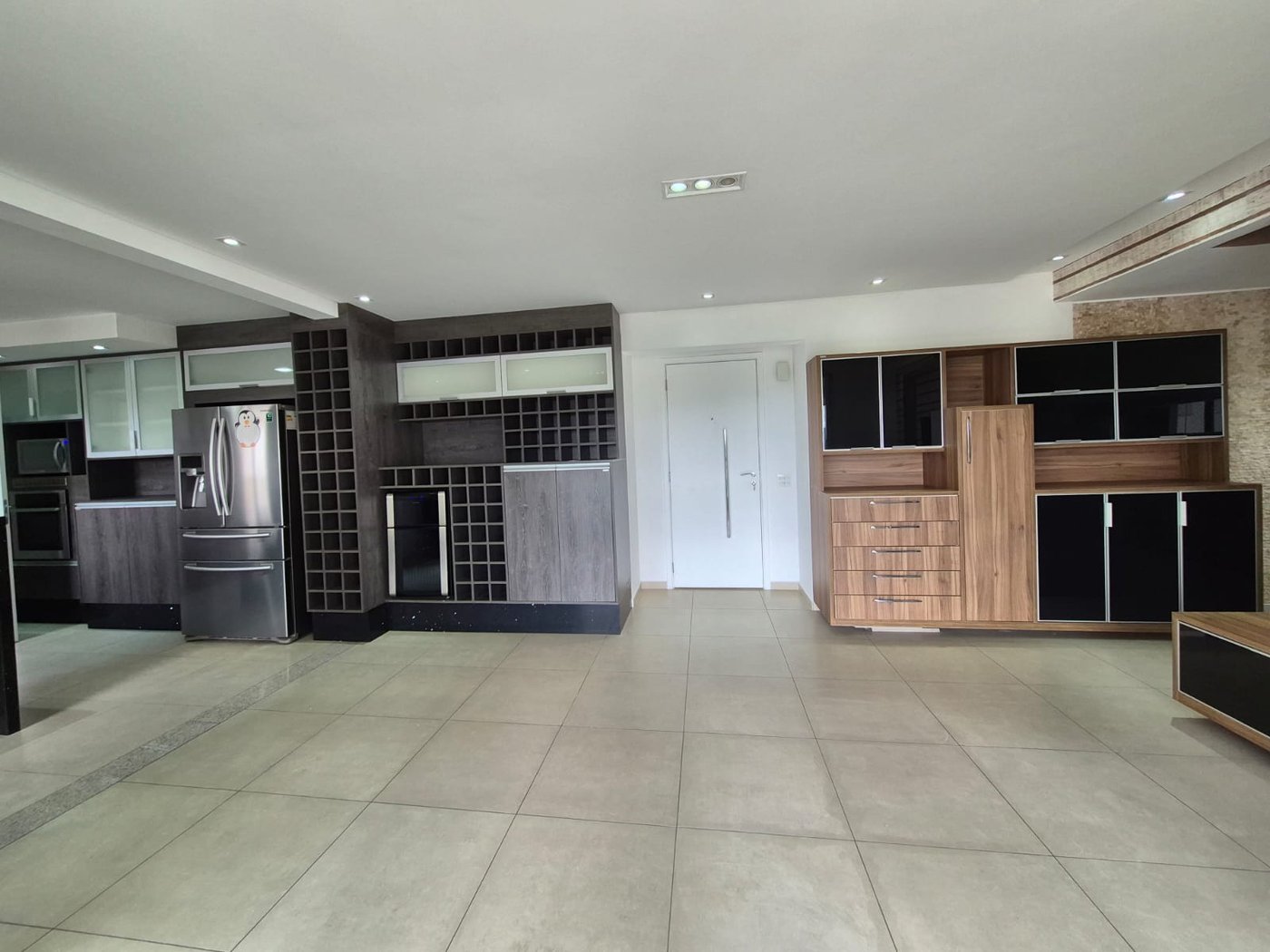 Apartamento à venda ou para alugar, 110m² com 2 quartos, sendo 1 suíte, escritório e  vagas Condomínio Paulistano, São Paulo - SP