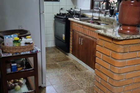 Casa à venda com 5 quartos, sendo 3 suítes, em Real, Praia Grande - SP