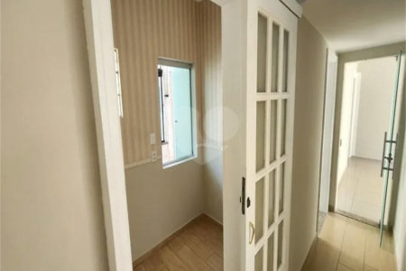 Apartamento à venda no bairro Barra Funda.