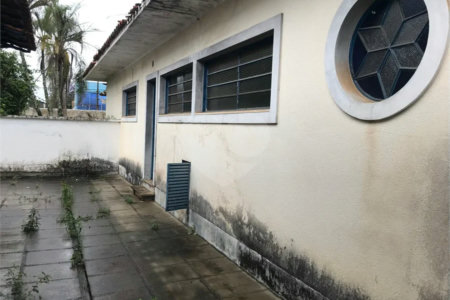 CASA À VENDA COLOCADA COM A SANTA CASA