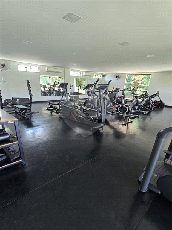 Maison Du parc- condominio de altissimo padrão - lote plano com 495,00 ms- R$ 1.920.000,00 - condominio - R$ 1.100,00 - iptu - R$ 800,00 - Área de lazer: Quadra de Tênis - Quadra Poliesportiva - campo de Futebol - Quadra de Squash - Academia - Playground - Sistema de Segurança 24hs com cerca elétri