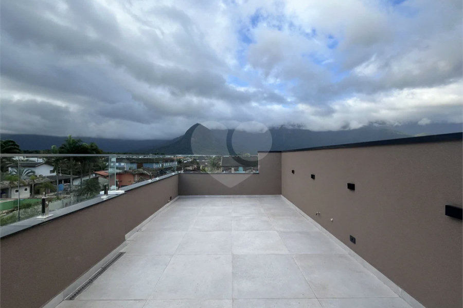 Casa à venda ou para alugar com 5 quartos, sendo 4 suítes,  em Morada da Praia, Bertioga, SP