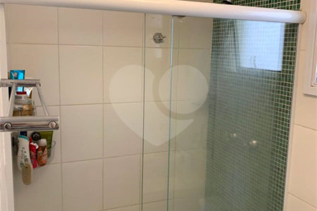 Apartamento á venda na Saúde com 75 m², com 3 dormitórios 1 suíte e 2 vagas de garagem