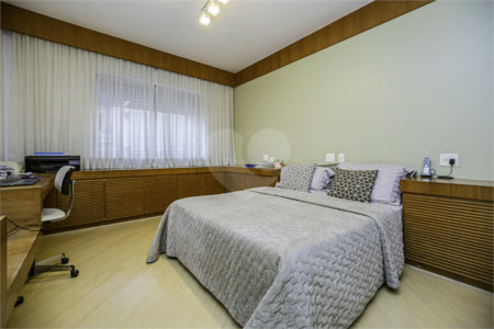 Apartamento á venda em Higienópolis com 212m² 3 dormitórios 1 suíte 2 vagas