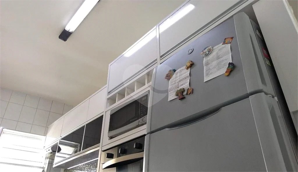 Apartamento com três dormitórios no Bom Retiro.