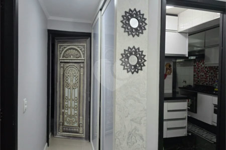 Apartamento de 3 quartos, com garagem, á venda no Cambuci