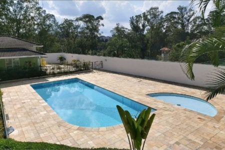 Casa à venda com 3 quartos, sendo 1 suíte, no condomínio Liberty Village, São Paulo - SP