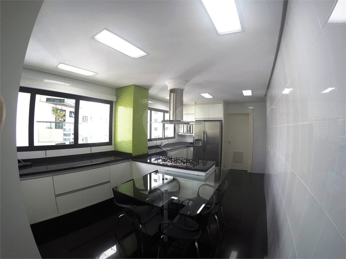 Apartamento 215m² no Anália Franco - 3 suítes