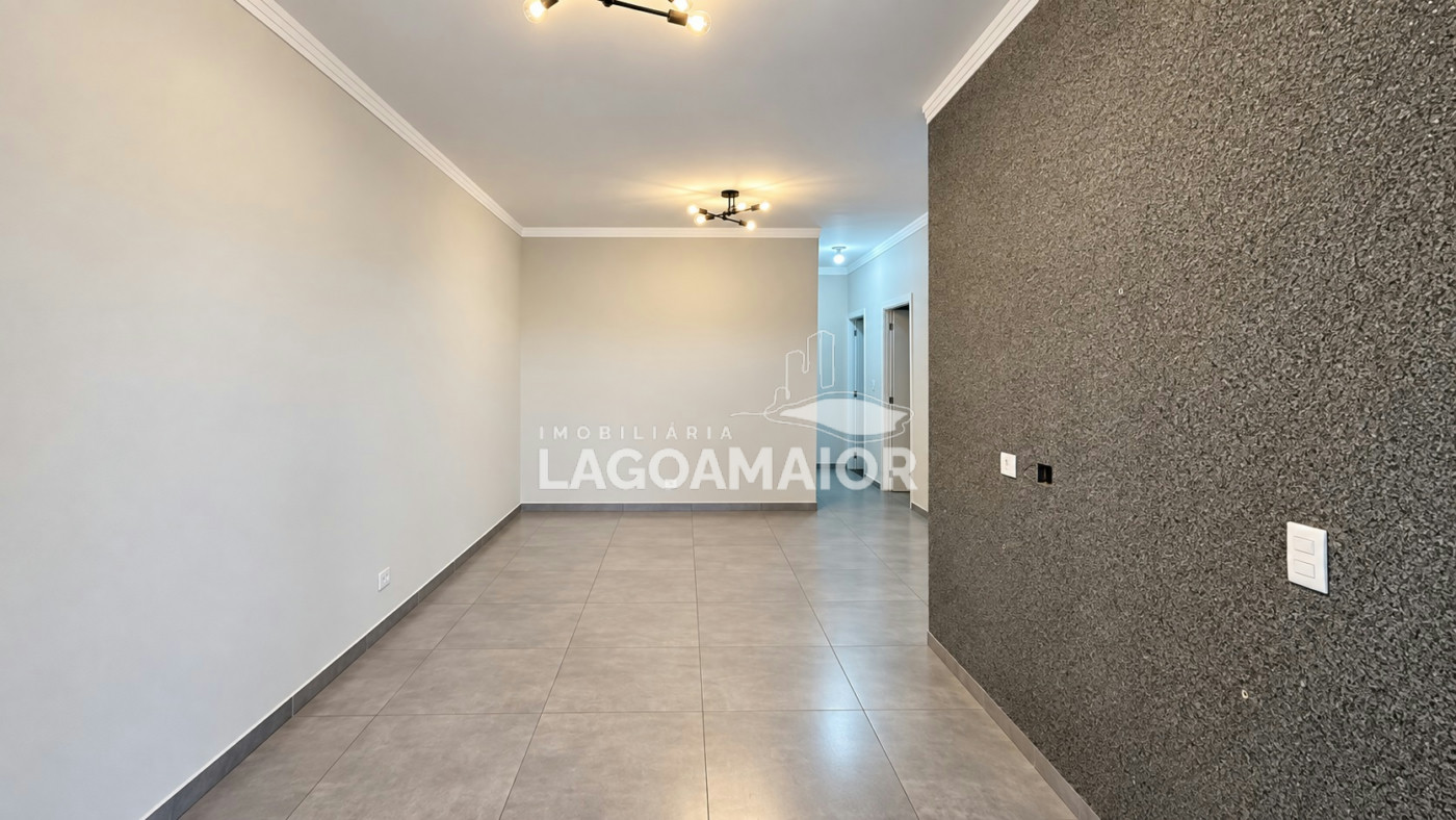 Casa à venda com 2 quartos, sendo 1 suíte, no condomínio Alto do Capivari, Três Lagoas - MS