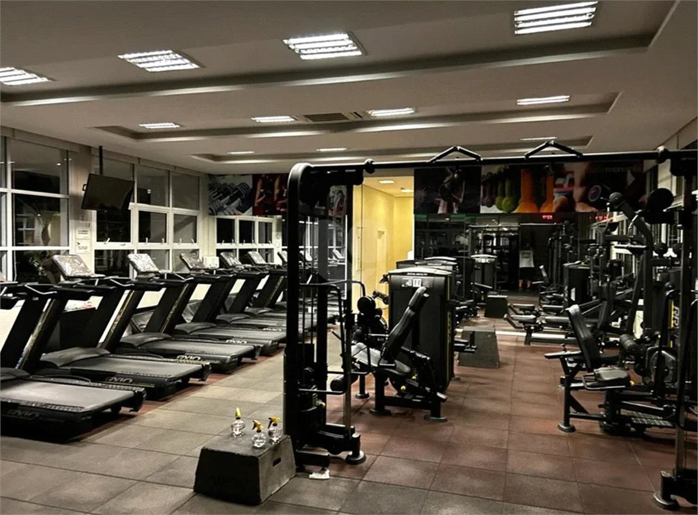 Apartamento à venda com 3 quartos, sendo 1 suíte, em Parque Reboucas, São Paulo, SP