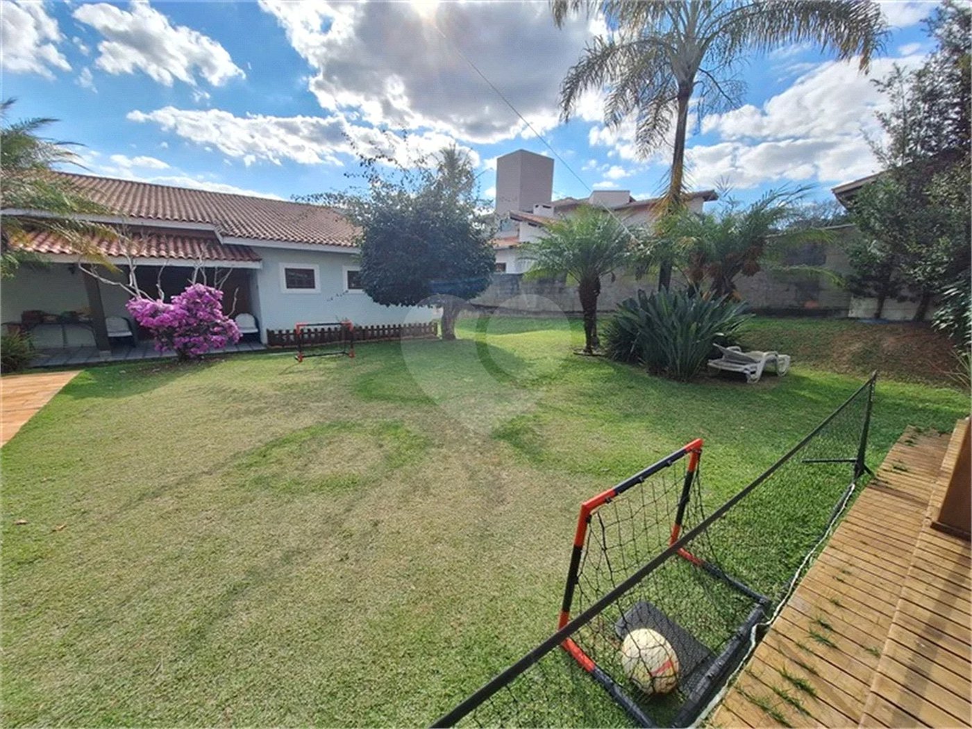 Casa para alugar com 3 quartos, sendo 1 suíte,  no condomínio Estância Marambaia, Vinhedo - SP