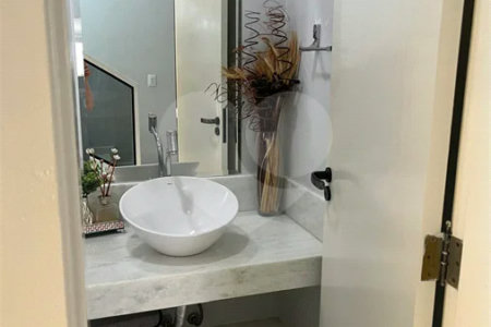 Lindo Sobrado com 3 suítes, à venda, 290 m², por R$ 2.340.000,00 no condomínio Helvetia Park em Indaiatuba/SP.