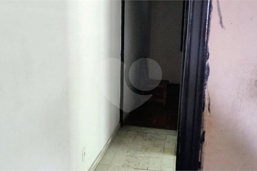 2 Casas – Bairro Aricanduva - c/ Salão Alugado – 56 m2 e 80 m2 – Terreno 5 x 25
