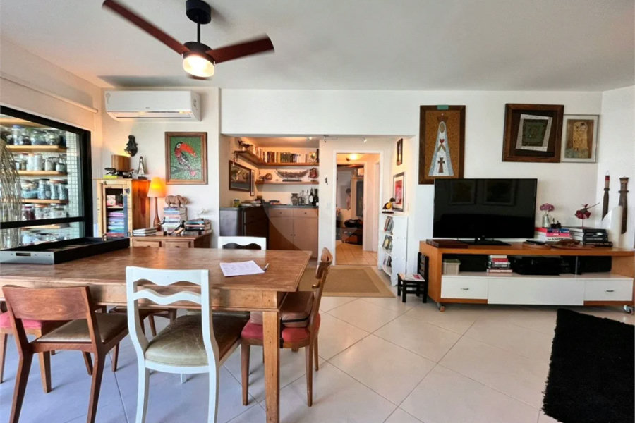 Apartamento à venda com 4 quartos, sendo 2 suítes,  em Riviera de São Lourenço, Bertioga, SP
