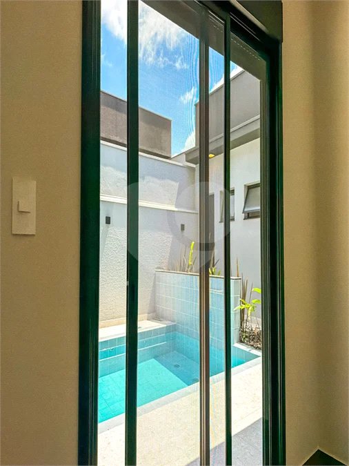 Casa Térrea Evidências - Indaiatuba/SP - R$ 1.950.000,00 - Área Total 307,33 m² - Área Construída 201,90 m² - TÉRREA - 03 suítes sendo a master com closet; Escritório; Lavabo; Cozinha com cooktop, forno, micro-ondas e coifa; Móveis planejados na hall de entrada, sala, escritório, cozinha, gourmet, s