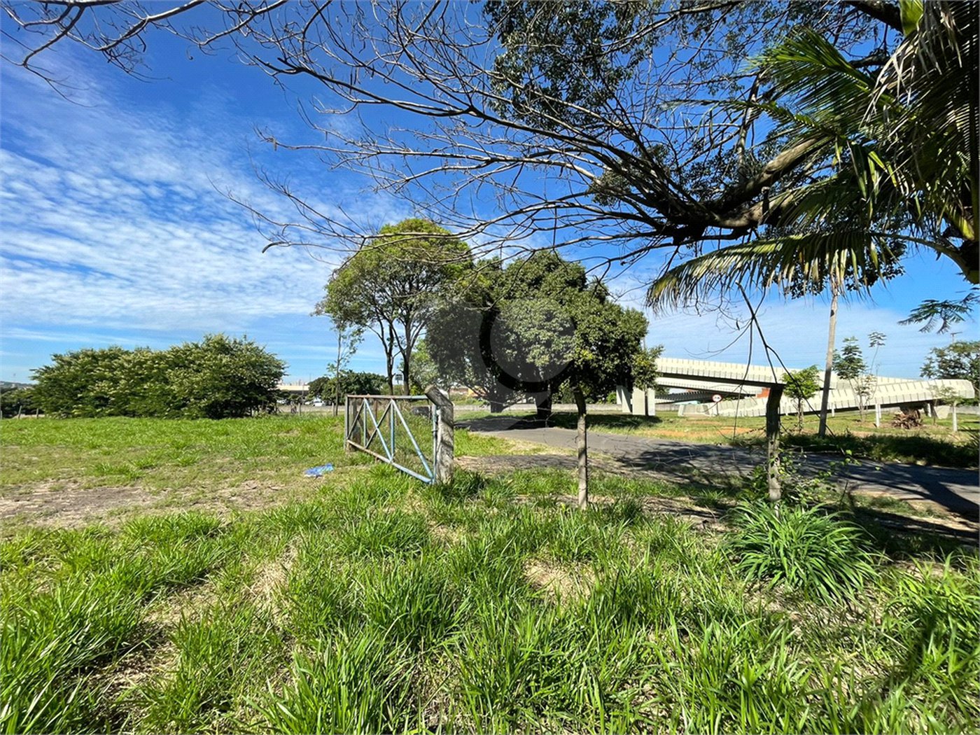 Terreno no Jardim Jockey Clube