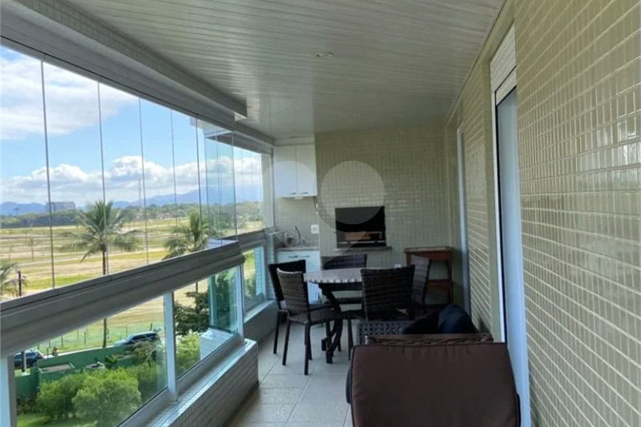 Apartamento à venda com 3 quartos, sendo 2 suítes, em Riviera de São Lourenço, Bertioga, SP