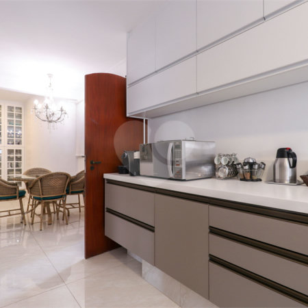 Apartamento à venda com 4 quartos, sendo 3 suítes, em Campo Belo, São Paulo, SP