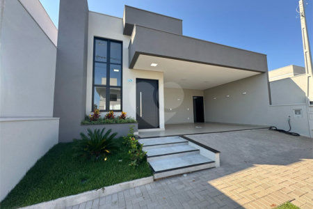 Casa Térrea com 163m² no Faixa Azul