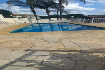 Sobrado 4 dormitórios, condomínio Village Paineiras