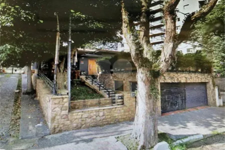 Vende se Uma Casa / Terreno Maravilhosa e Aconchegante!!!