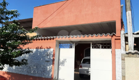 Casa à venda com 4 quartos, sendo 1 suíte,  em Senador Camará, Rio de Janeiro, RJ