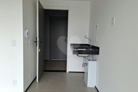 Studio na 24m² Vila Mariana