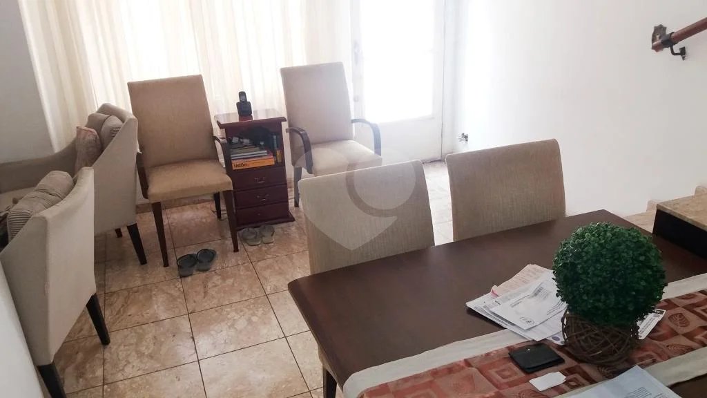 Sobrado de 105m2 à venda com 3 dormitórios na Vila Santa Catarina