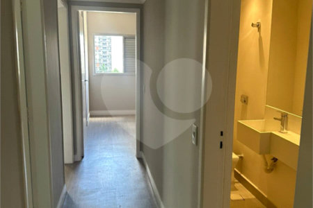 Apartamento à venda no Campo Belo- Para reforma
