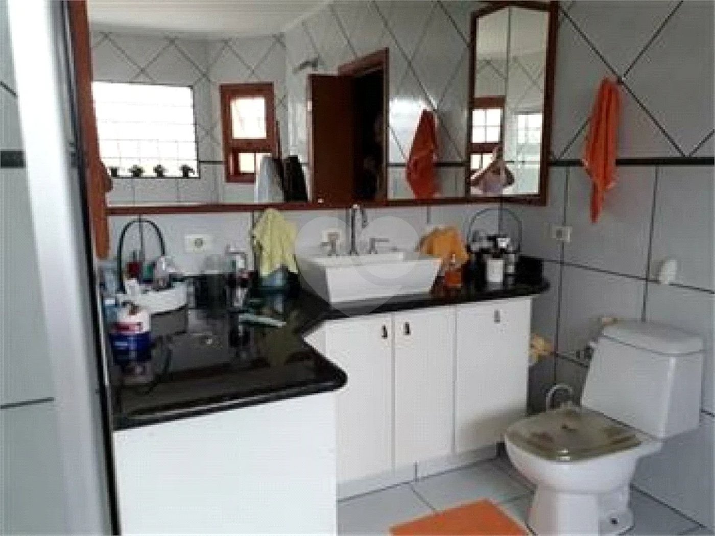 Casa à venda com 3 suítes em Estância Santa Maria do Laranjal, Atibaia, SP