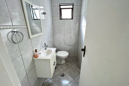 SOBRADO PARA LOCAÇÃO NO PARQUE DOMINGOS COM 03 DORM 01 SUITE 02 VAGAS DE GARAGEM