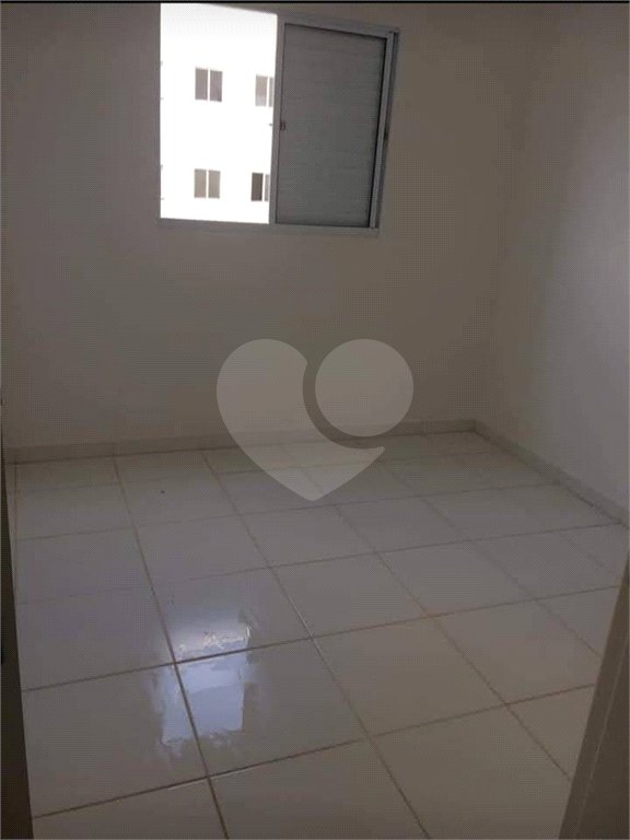 Apartamento à Venda no Parque dos Manacás