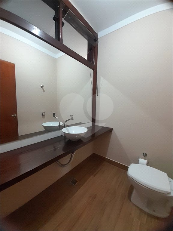Casa de Alto Padrão à Venda e Locação no Parque Santa Mônica - São Carlos