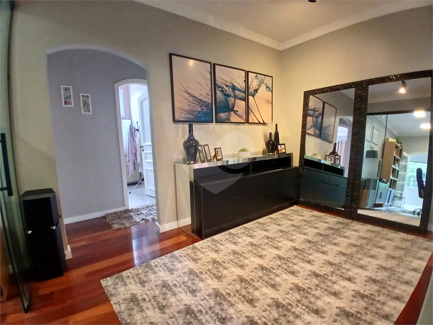 Oportunidade No Alto de Pinheiros Ótimo Sobrado com 352m² de A.C, frente para uma bela Praça.