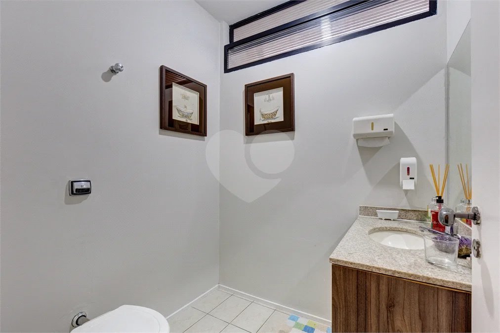 Sobrado à venda com 3 quartos, sendo 1 suíte, em Chácara Santo Antônio, São Paulo, SP