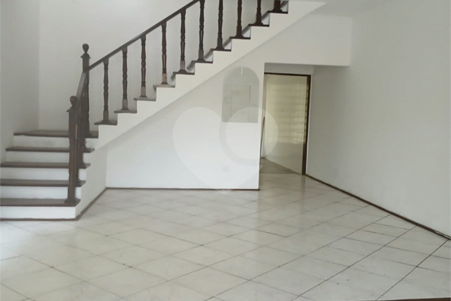 Sobrado com 280m² á venda - Itaquera