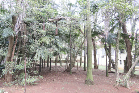 Casa à venda com 4 quartos, sendo 2 suítes,  no condomínio Chácara Flora, São Paulo - SP