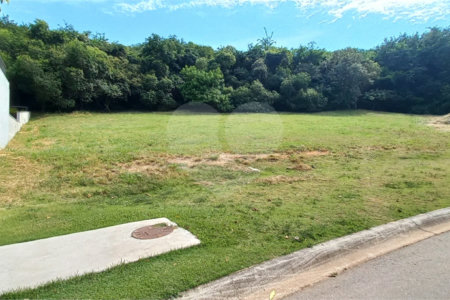 Terreno à Venda no Condomínio Santa Isabel 2 - Louveira/SP