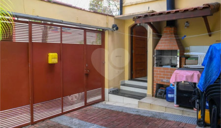 Casa à venda com 2 quartos, sendo 1 suíte, em Bosque da Saúde, São Paulo, SP
