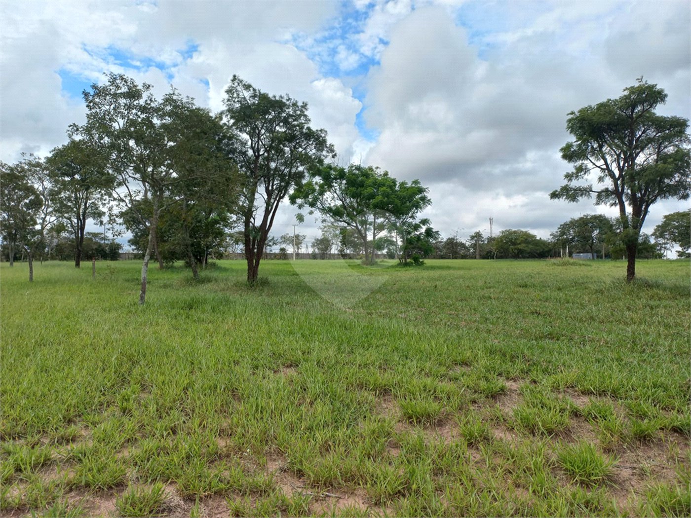 Loteamento Residencial no Condomínio Vila Pinhal do Broa