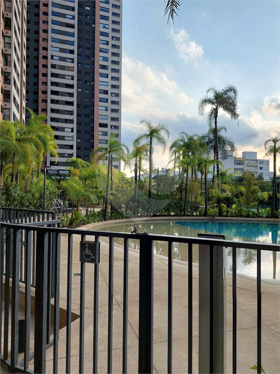 Apartamento no Brás repleto de lazer com 50 m² com 2 dormitórios e 1 vaga, Estuda Permuta