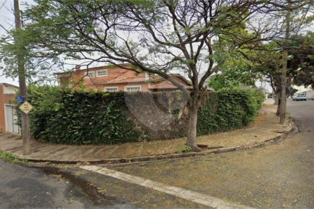Casa de 3 andares à Venda no Jardim Cardinalli