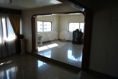 Apartamento amplo à venda - Vila Regente Feijó - São Paulo/SP