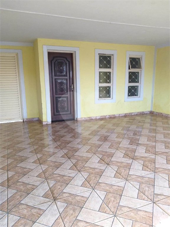 Casa térrea na Vila Brasilia