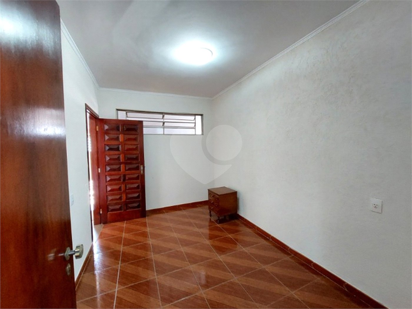 Casa térrea venda ou locação no bairro Chácara Parque Club