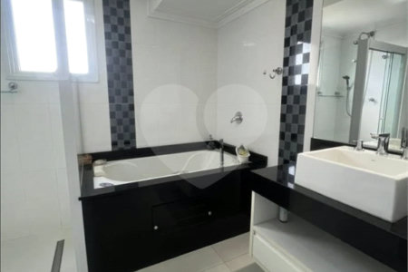 APARTAMENTO NA MOOCA LUXO - PORTEIRA FECHADA - 3 QUARTOS - 4 VAGAS ACEITA PERMUTA