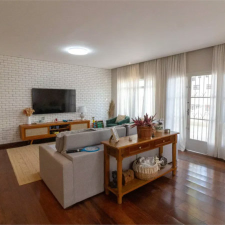 Sobrado à venda com 4 quartos, sendo 2 suítes,  em Butantã, São Paulo, SP